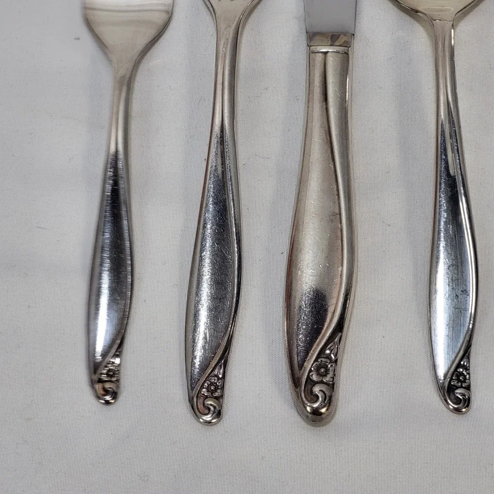 Oneida Silverplate Flatware Affection Pattern 5 Pc Place Setting Floral Scroll
